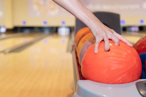 Read more about the article How To Stop Squeezing Bowling Ball